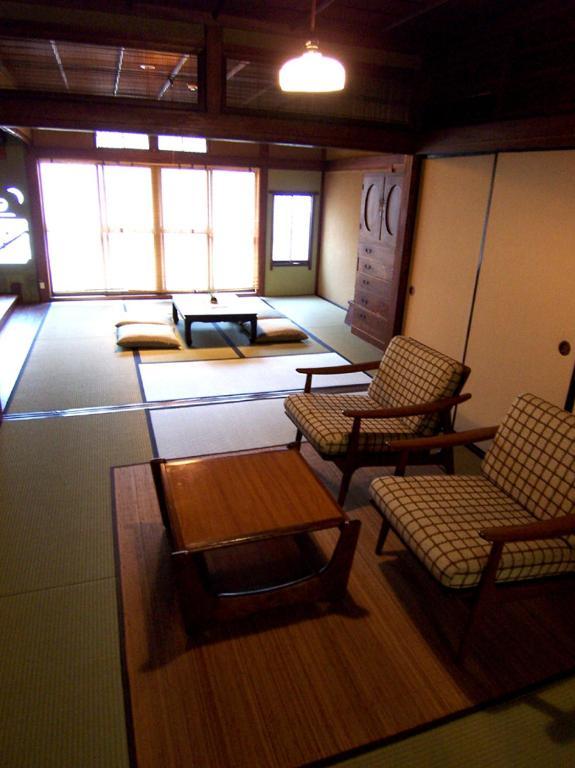 Itsumoya Hotel Хатсукаичи Стая снимка